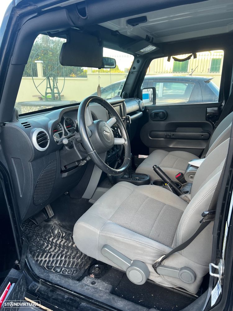 Jeep Wrangler 2.8 CRD ATX Sport - 6