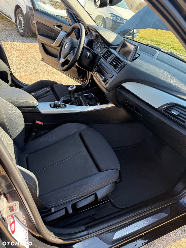 BMW Seria 1 120d Sport Line - 10