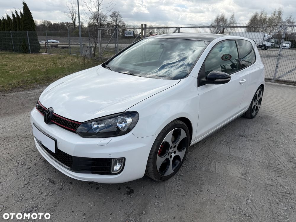 Volkswagen Golf 2.0 GTI - 2