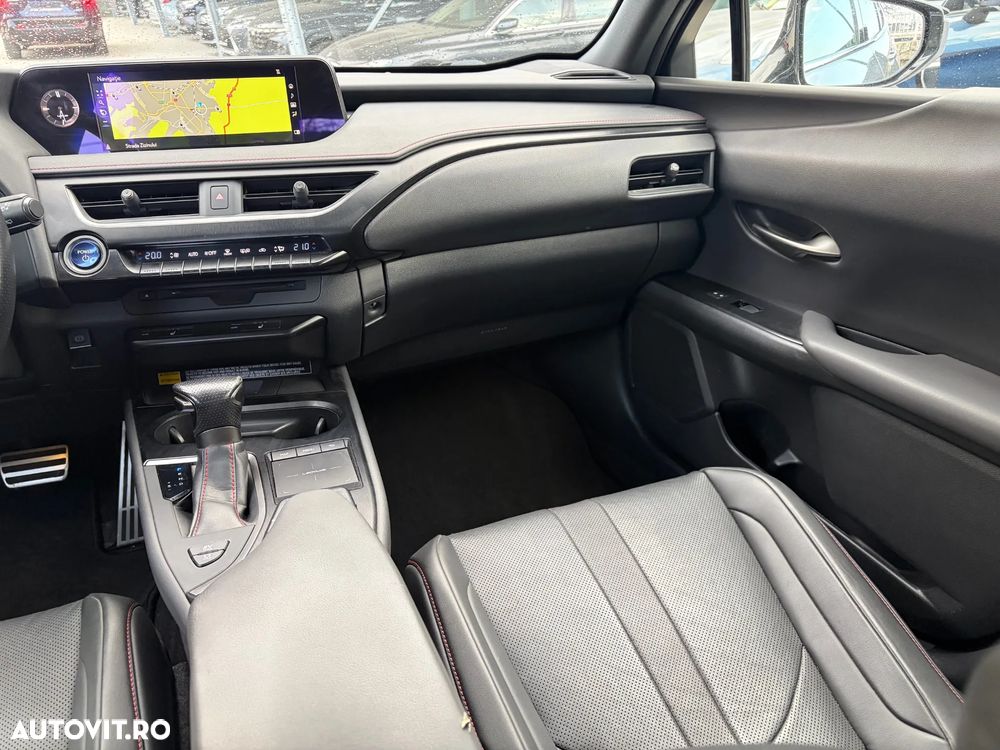 Lexus UX 250h (E-FOUR) F SPORT - 21