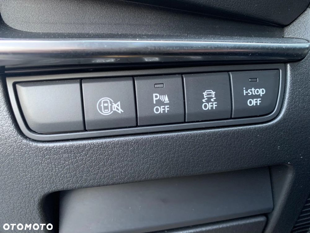 Mazda 3 ver-e--skyactiv--g-150-m-hybrid-drive-exclusive--line - 24