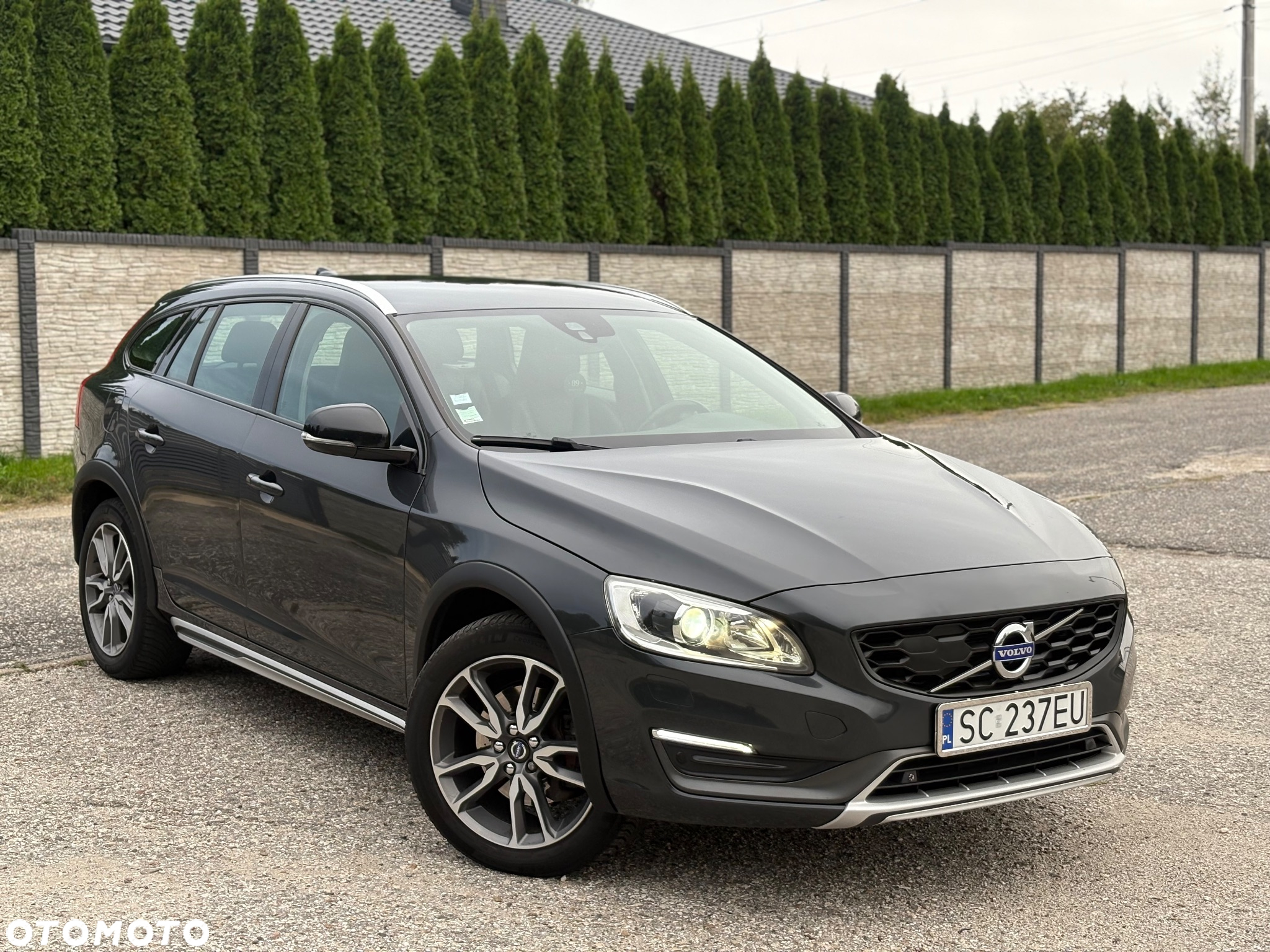 Volvo V60 Cross Country D4 Drive-E Momentum - 28