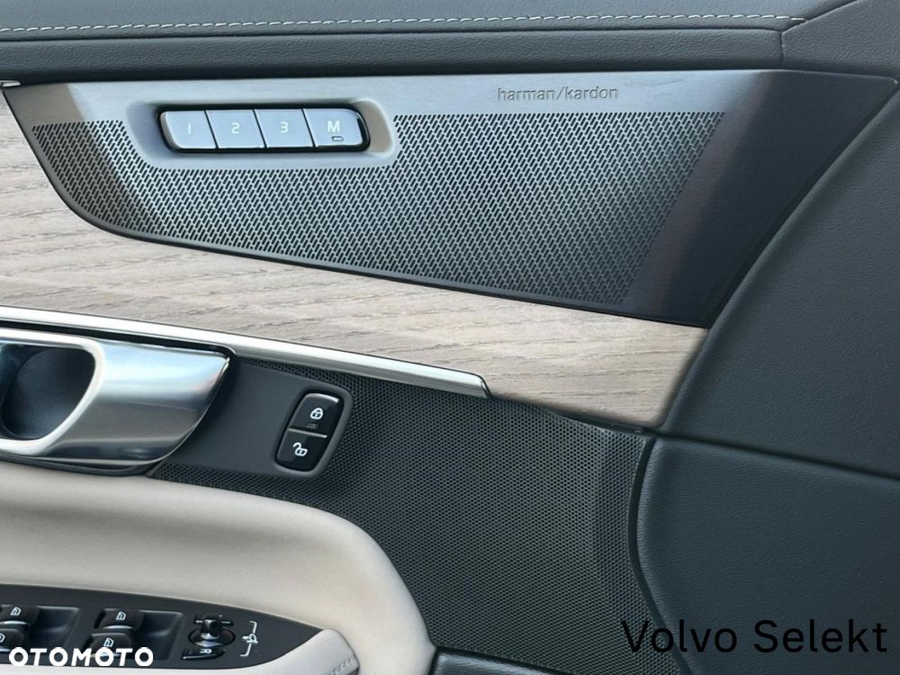 Volvo XC 90 - 30