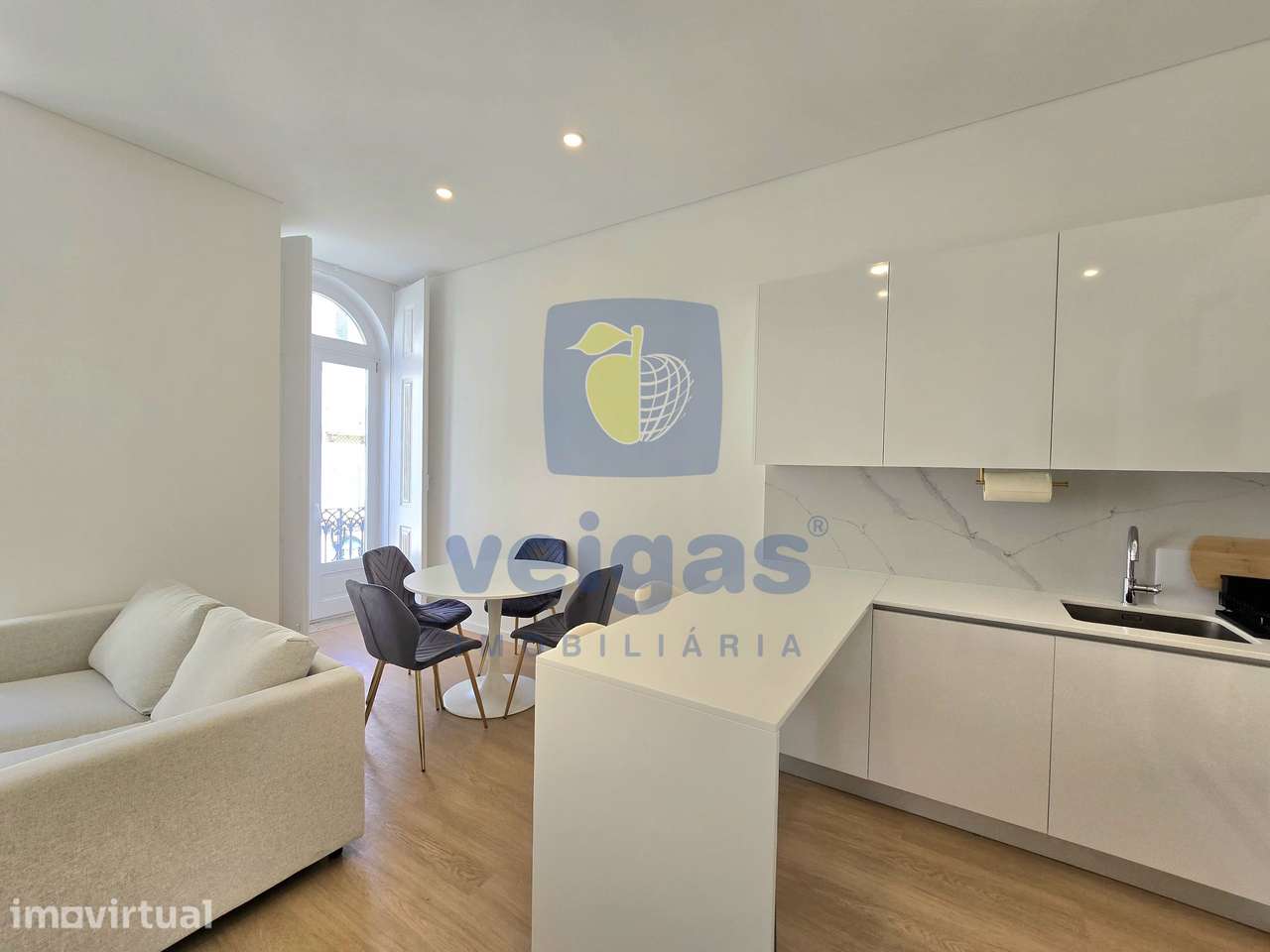 Apartamento T1, novo com varanda e mobildado - Grande imagem: 3/18