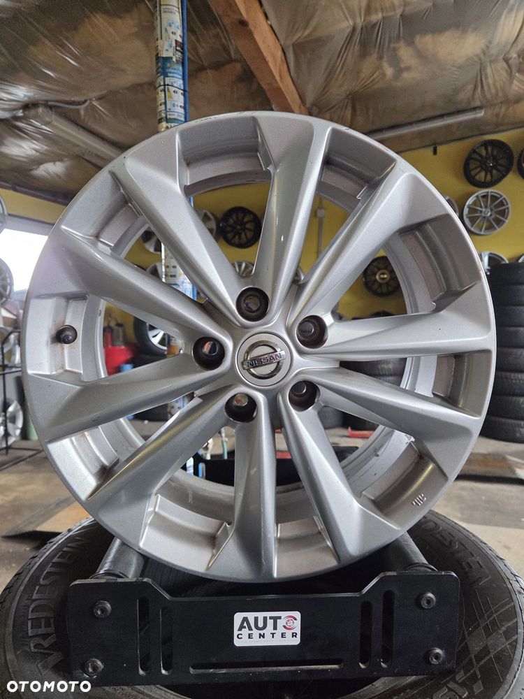 Felgi Aluminiowe 5x114,3 7Jx17 ET40 Qashqai X-Trail Townstar - 1