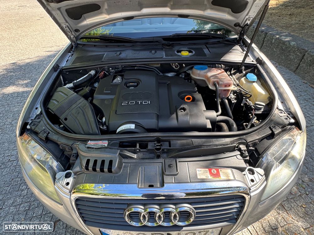 Audi A4 Cabrio 2.0 TDi Exclusive - 5