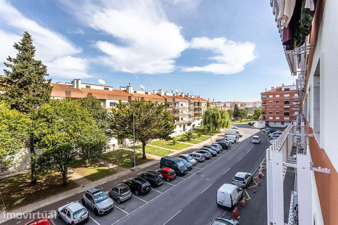 Apartamento T3 em Agualva-Cacém: Espaço, Luz e Localização Privilegiad - Grande imagem: 2/21