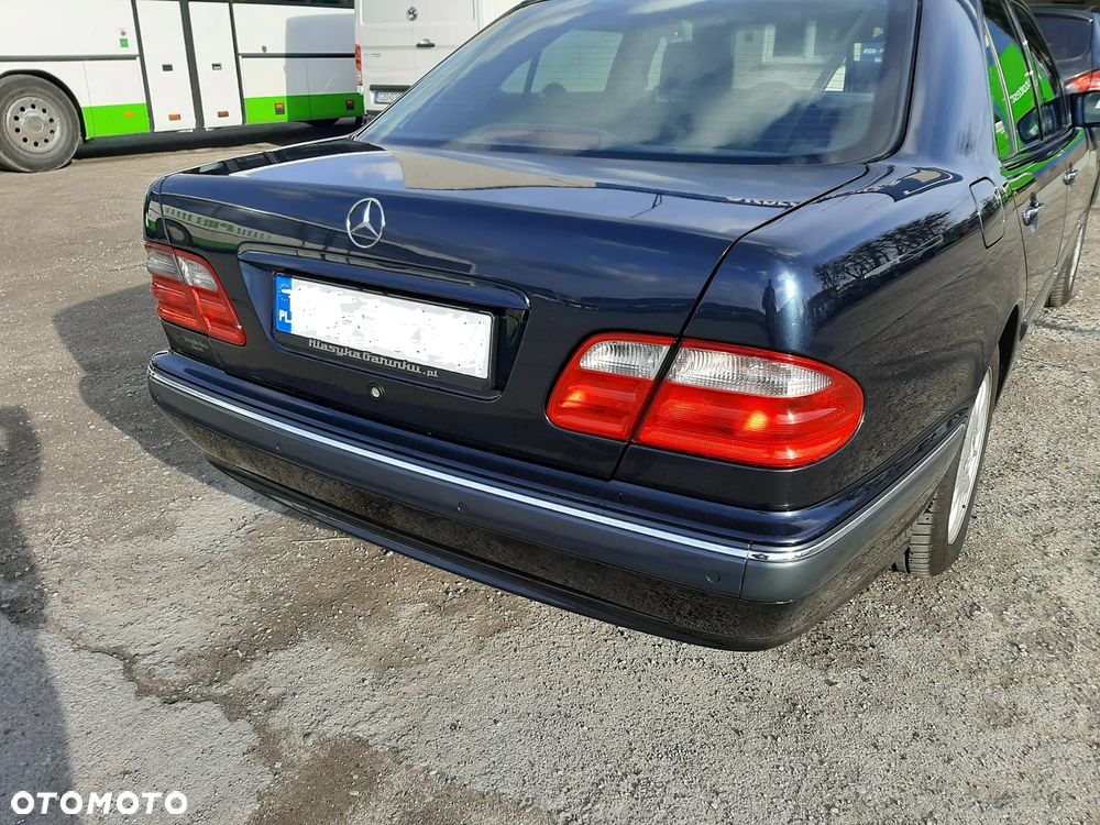 Mercedes-Benz Klasa E - 7