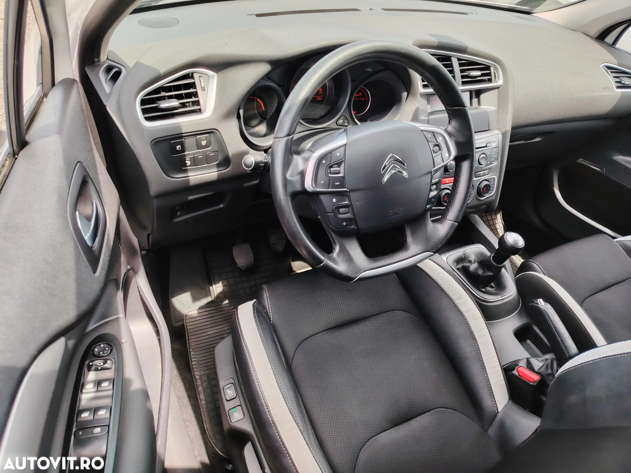Citroën C4 HDi 90 Attraction - 4