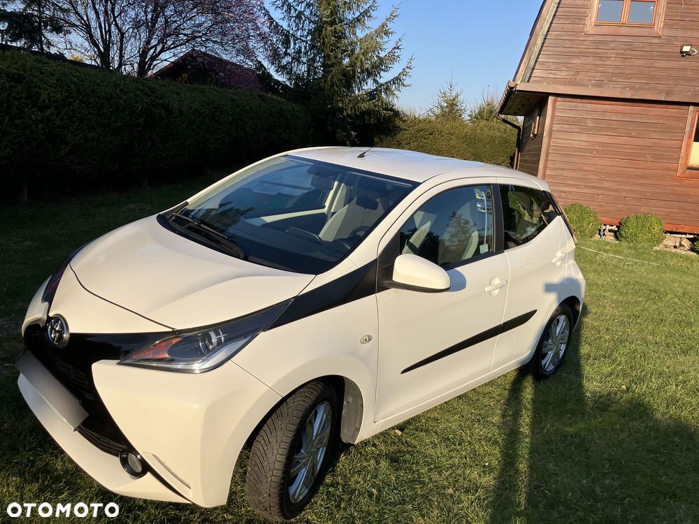 Toyota Aygo x-play touch - 4