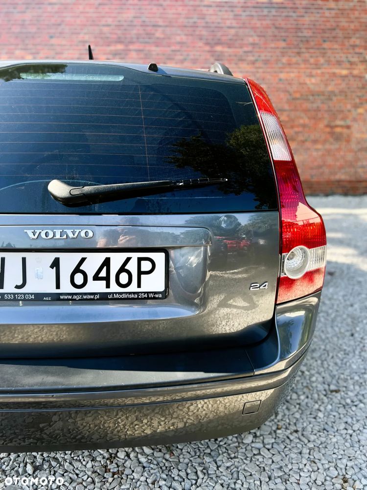 Volvo V50 2.4 - 39