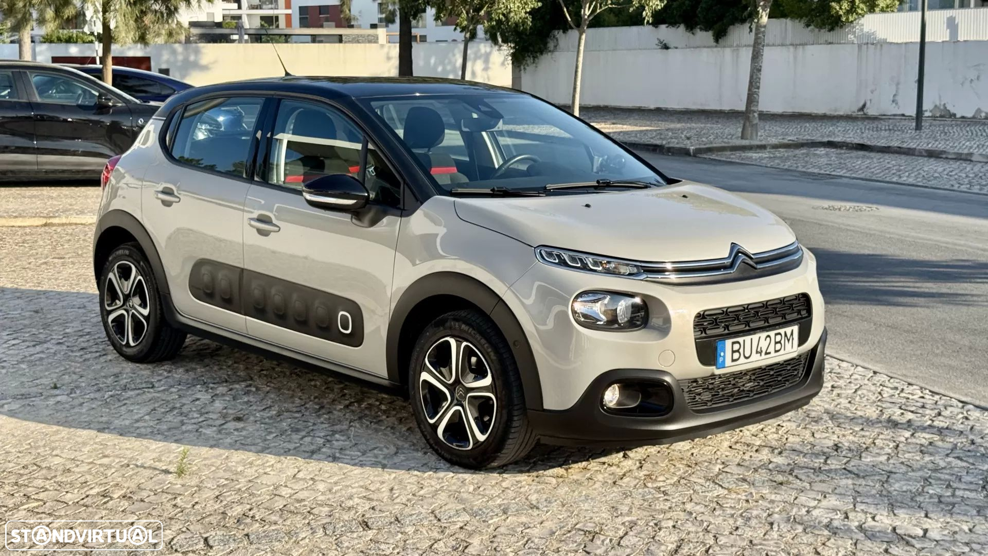 Citroën C3 1.2 PureTech Shine EAT6 - 3