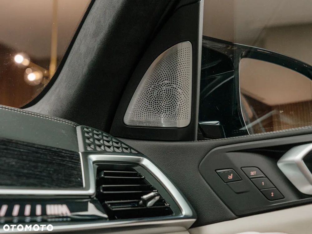 BMW X7 M60i xDrive - 10