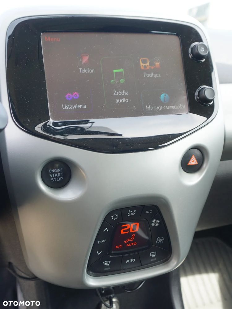 Toyota Aygo x-play touch - 23