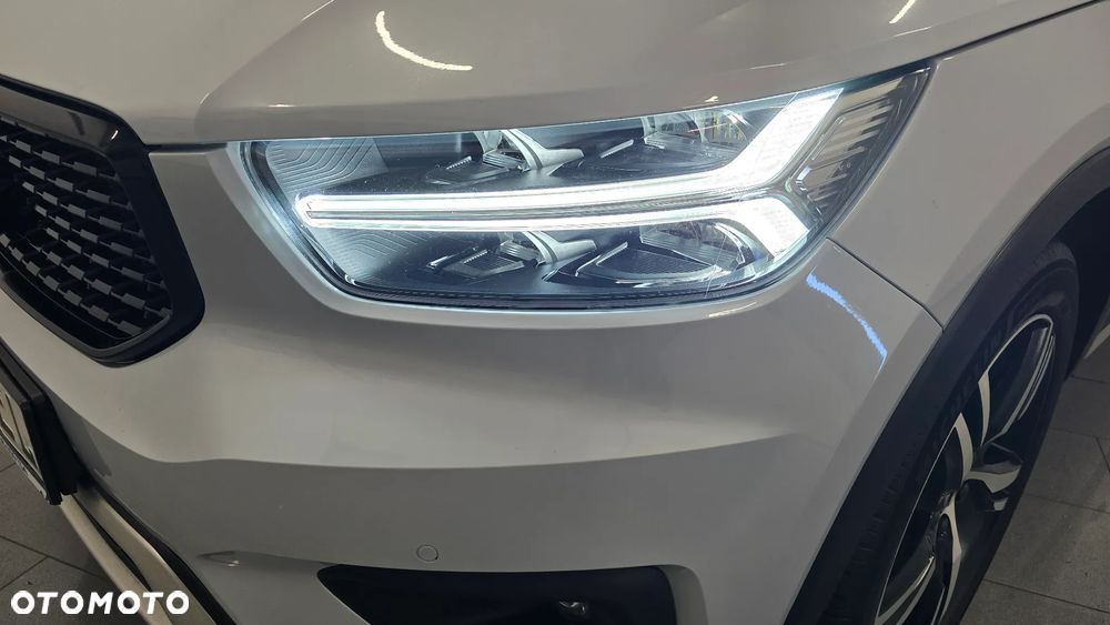 Volvo XC 40 D3 SCR R-Design - 9