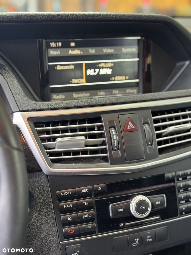 Mercedes-Benz Klasa E 220 BlueTEC 4Matic 7G-TRONIC Avantgarde - 23