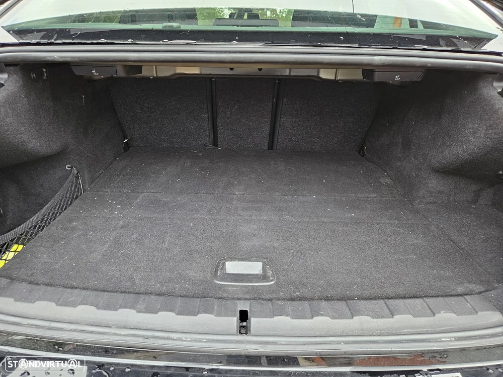 BMW 330 e Corporate Edition Auto - 17