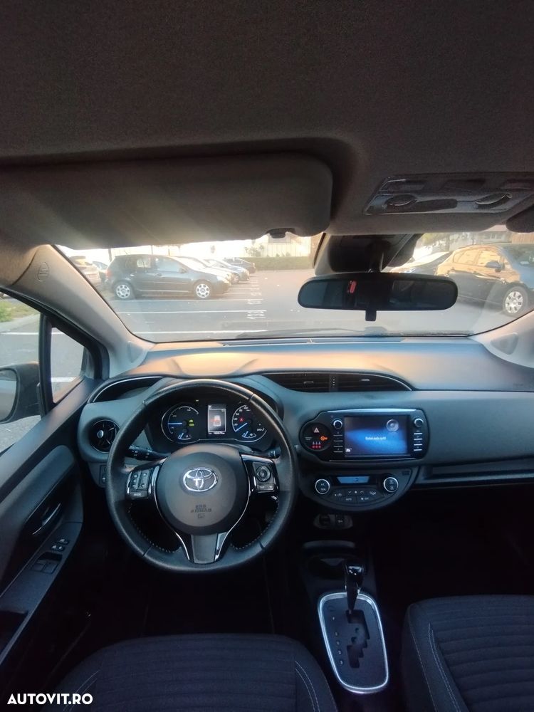 Toyota Yaris - 1