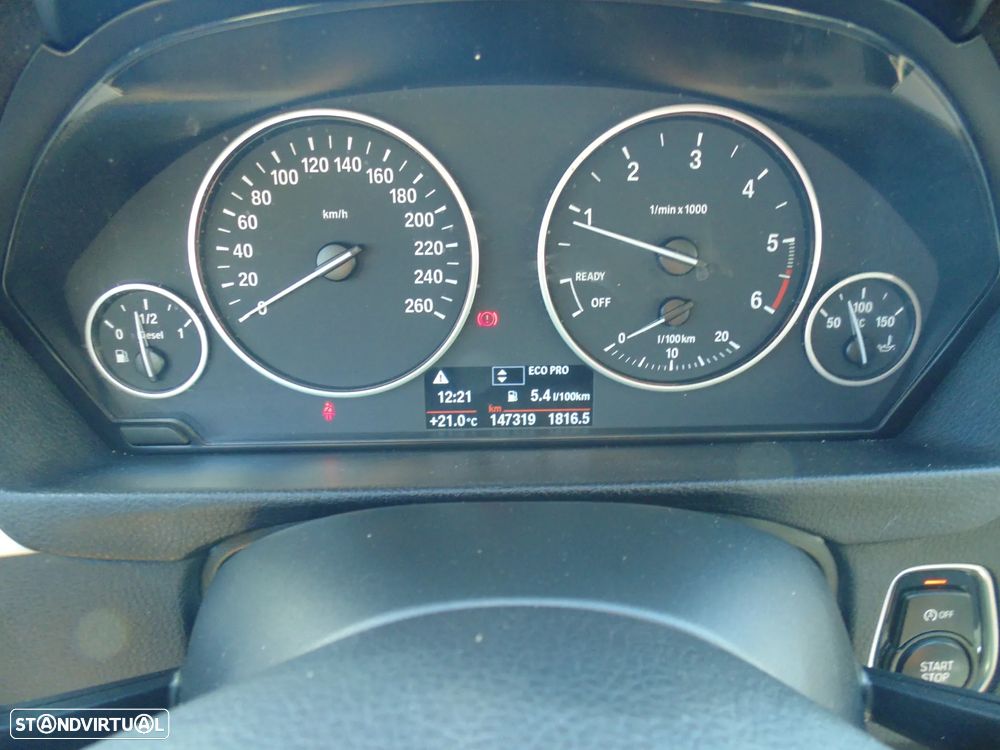 BMW 318 d Touring Line Luxury - 27