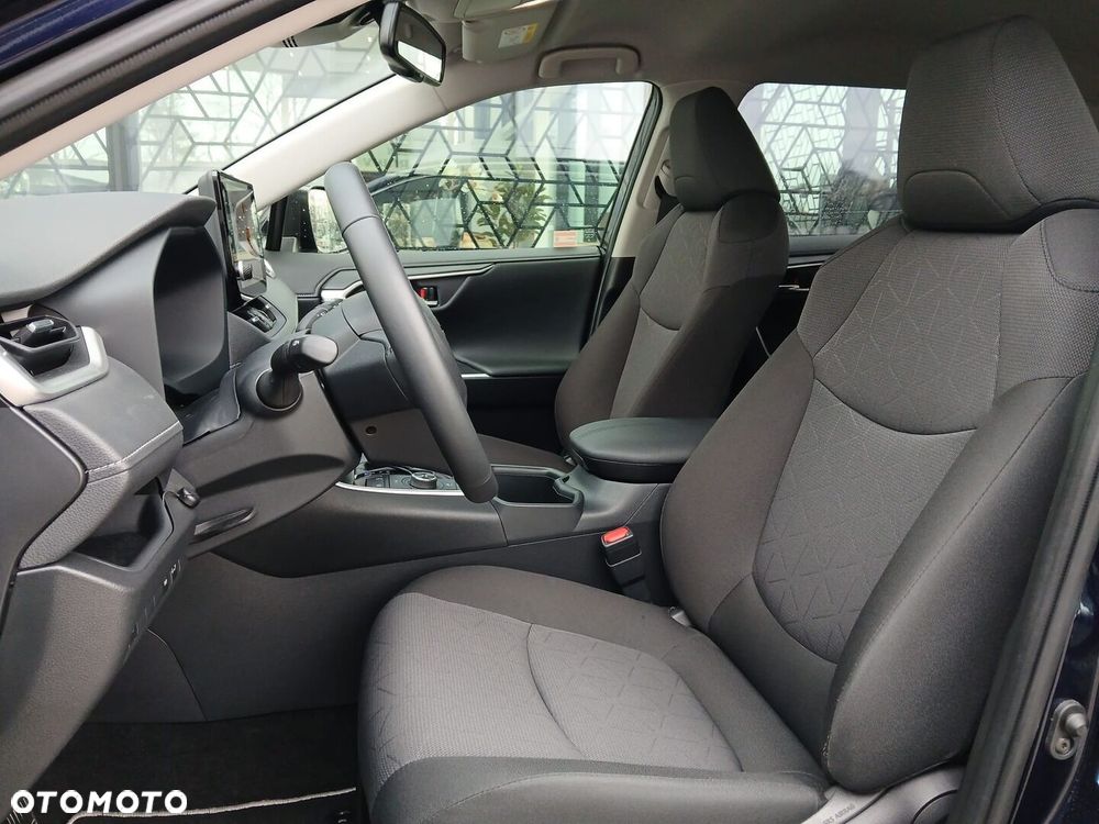 Toyota RAV4 - 6