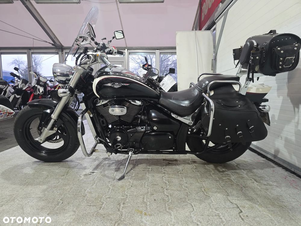 Suzuki Intruder - 16