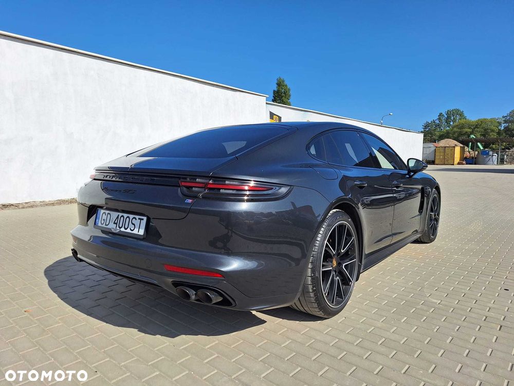 Porsche Panamera - 8