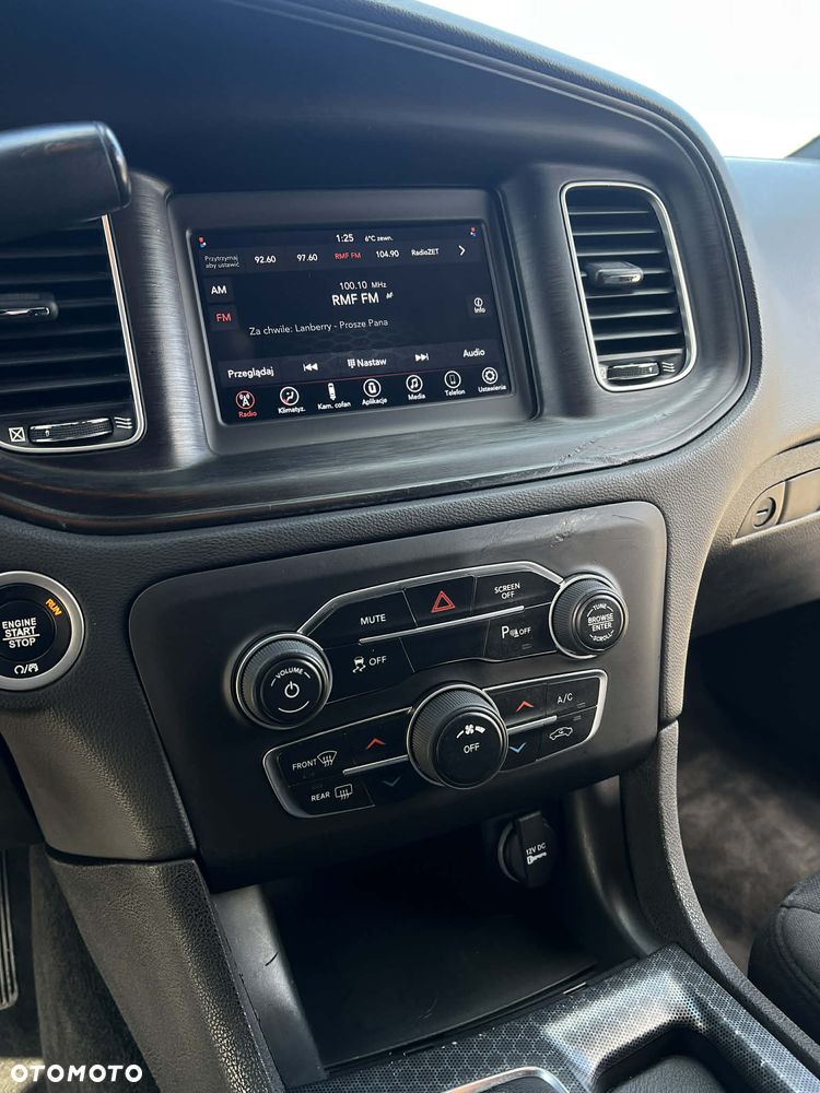 Dodge Charger 5.7 R/T - 17