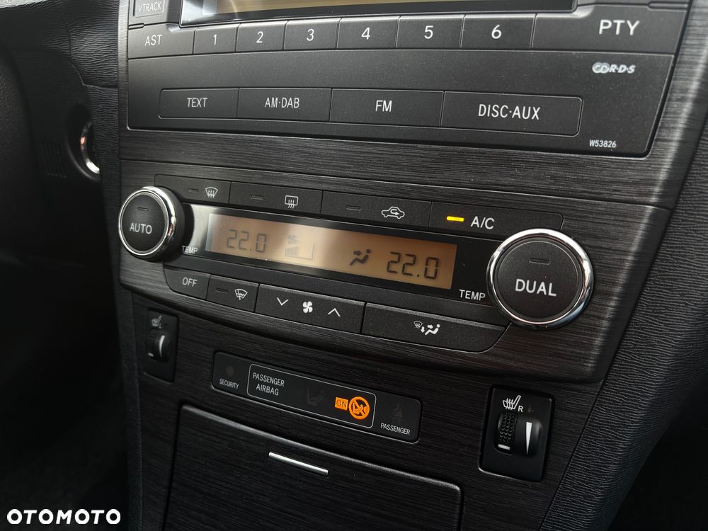 Toyota Avensis Touring Sports 1.8 Multidrive S Executive - 33