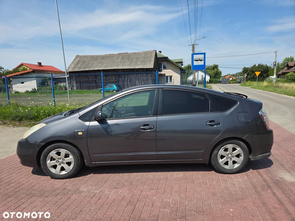Toyota Prius - 2