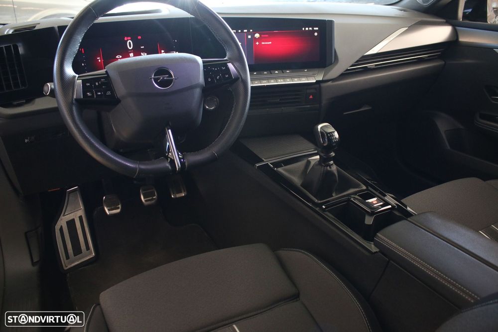 Opel Astra 1.2 T GS Line S/S - 30