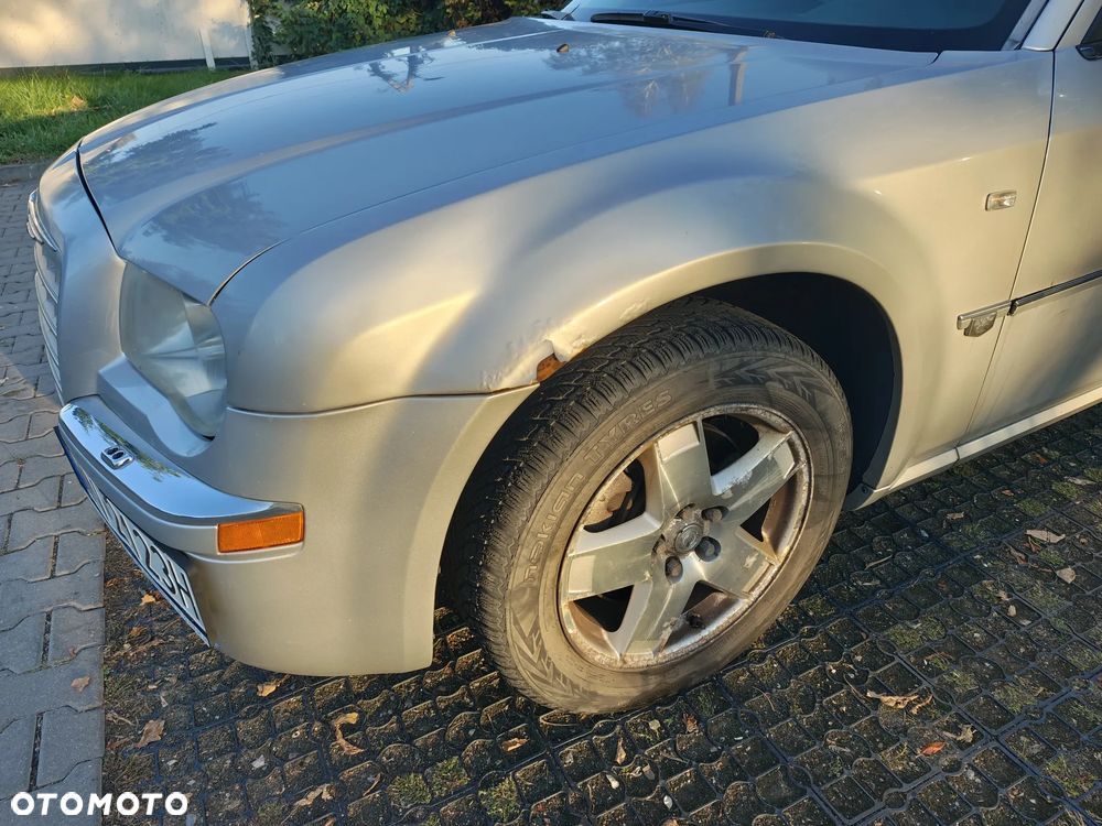 Chrysler 300C 5.7 V8 HEMI AWD Automatik - 24