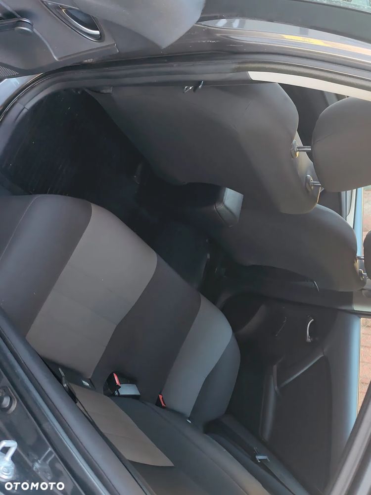 Toyota Avensis 1.8 Active MS - 15