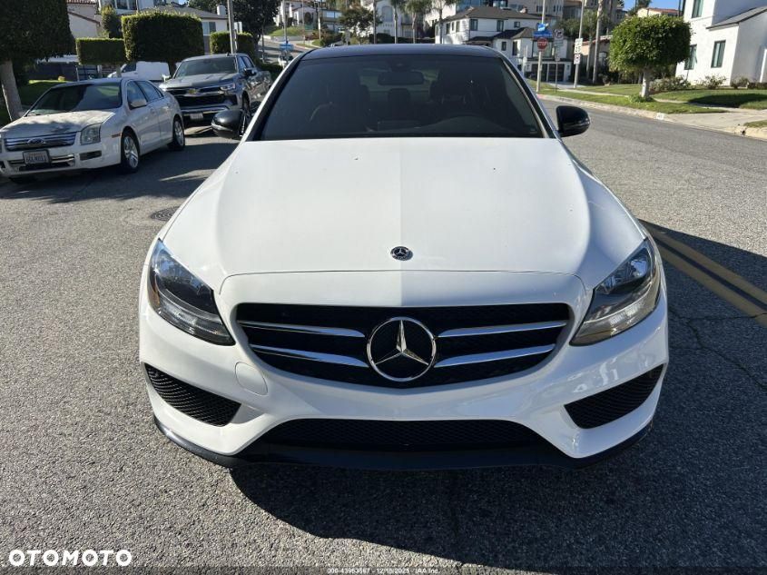 Mercedes-Benz Klasa C 300 9G-TRONIC AMG Line - 6