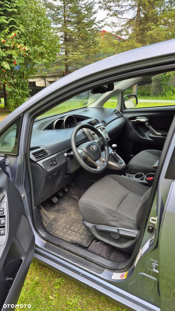 Toyota Verso 2.0 D-4D - 10