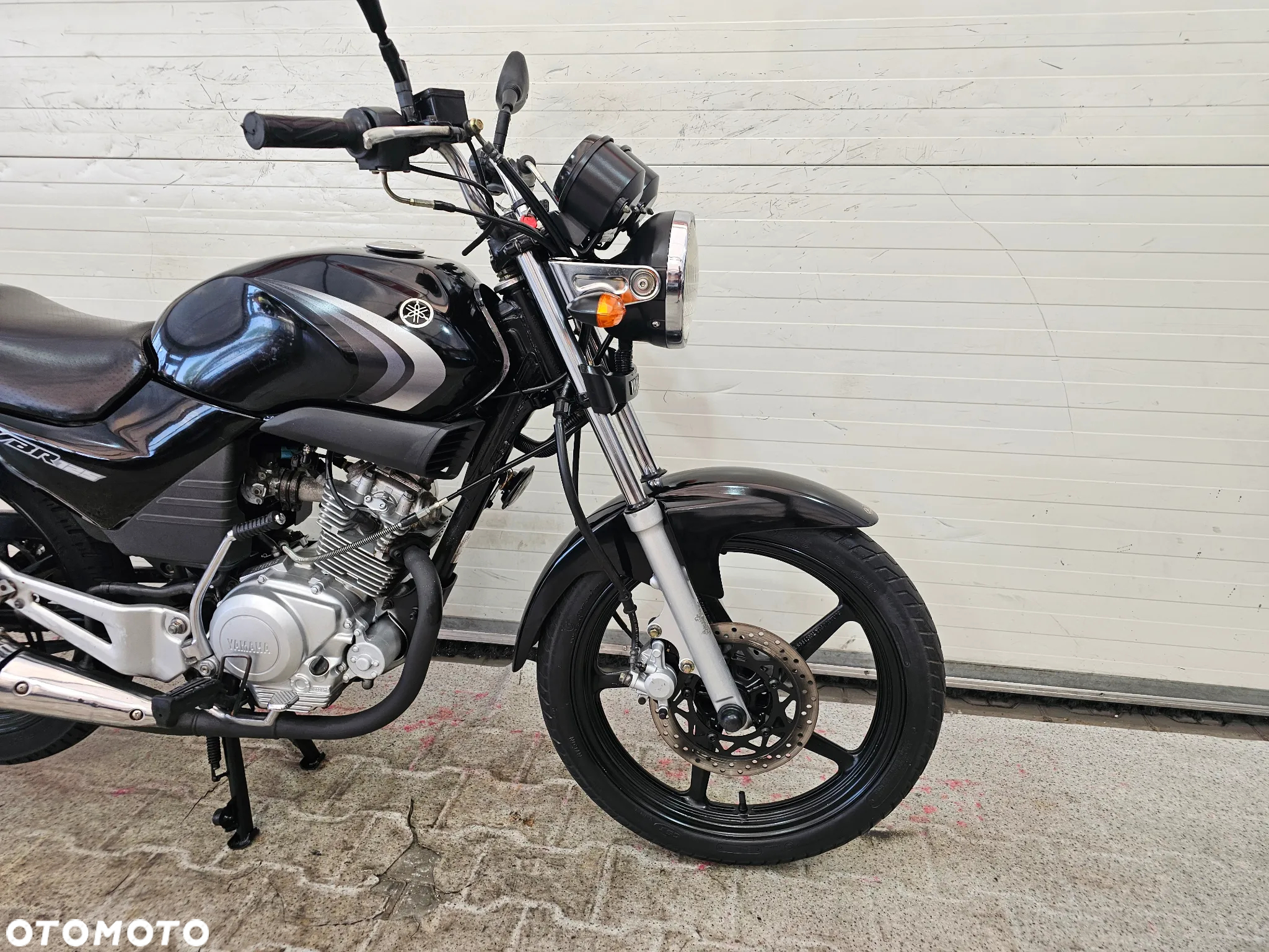 Yamaha YBR - 9