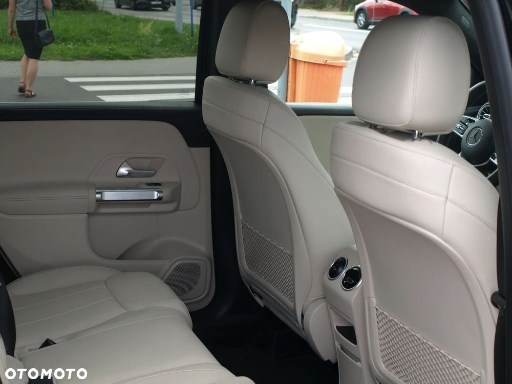 Mercedes-Benz GLB 200 Progressive 7G-DCT - 11