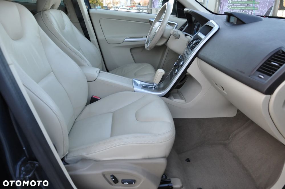 Volvo XC 60 - 24