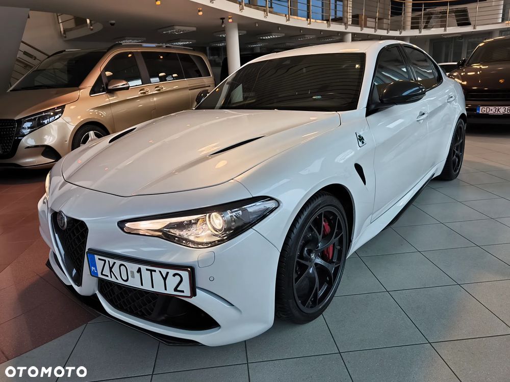 Alfa Romeo Giulia 2.9 Bi Turbo V6 Quadrifoglio - 1
