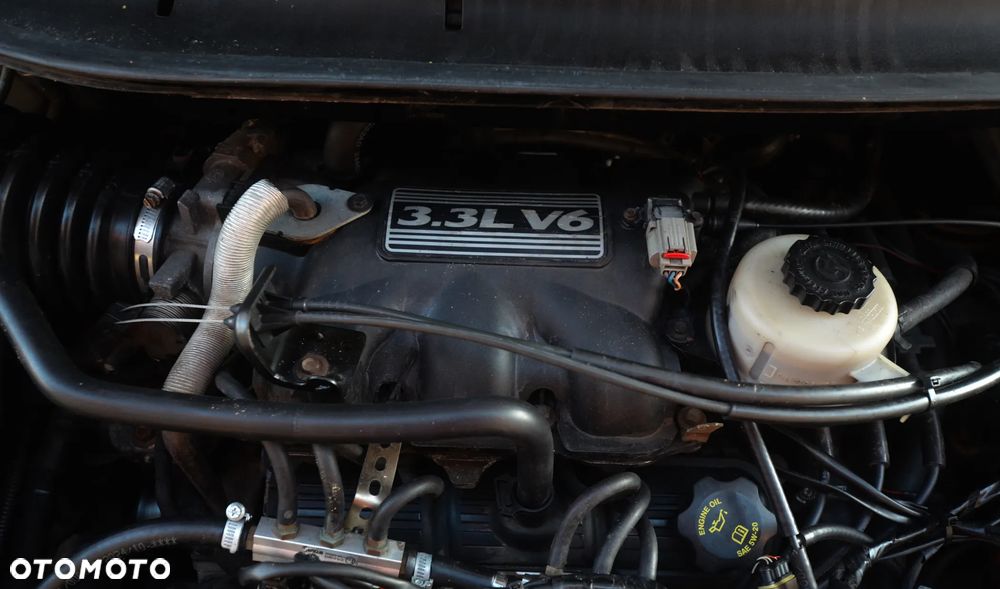 Chrysler Grand Voyager 3.3L LX - 34