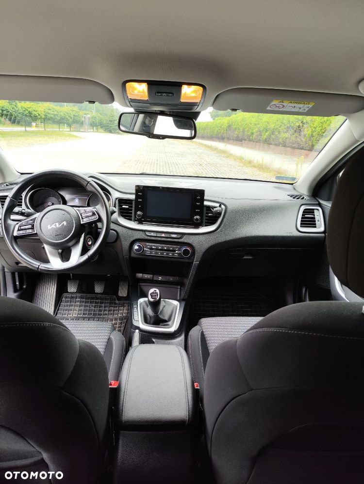 Kia Ceed 1.5 T-GDI M - 12