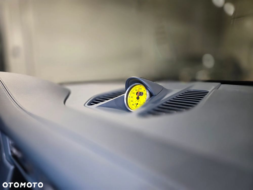 Porsche 911 Turbo S - 17