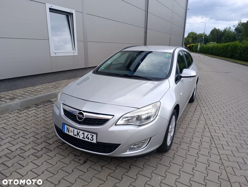 Opel Astra 1.4 Turbo 150 Jahre - 3