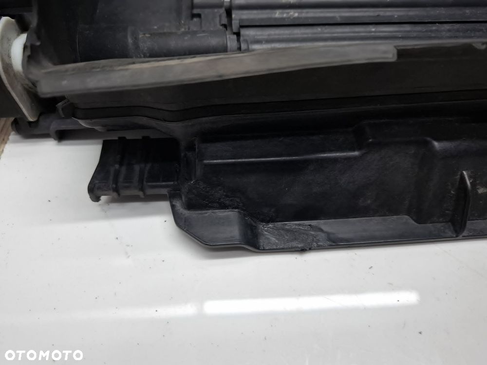 KIEROWNICA POWIETRZA ROLETA ŻALUZJA VOLVO XC60 II 17- 31425366 - 8