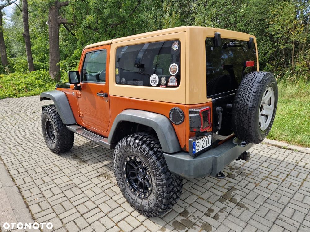 Jeep Wrangler - 5