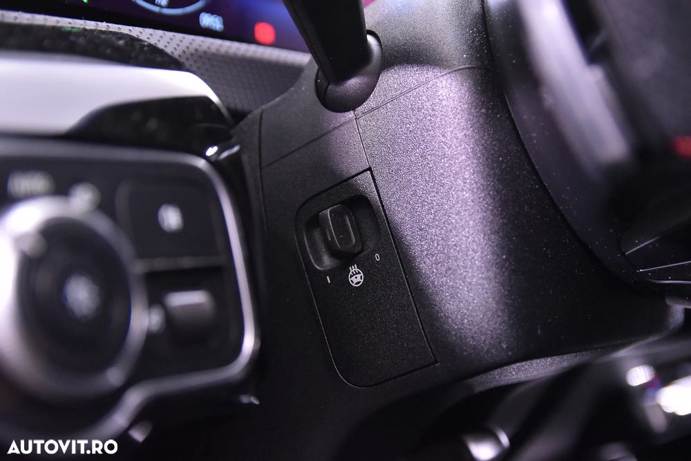 Mercedes-Benz CLA 200 7G-DCT AMG Line - 16