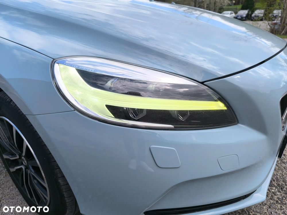 Volvo V40 D2 Momentum - 9