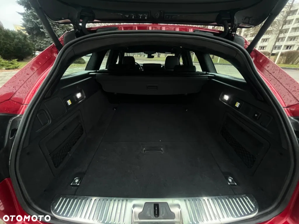 Jaguar XF 30t AWD Sportbrake R-Sport - 12