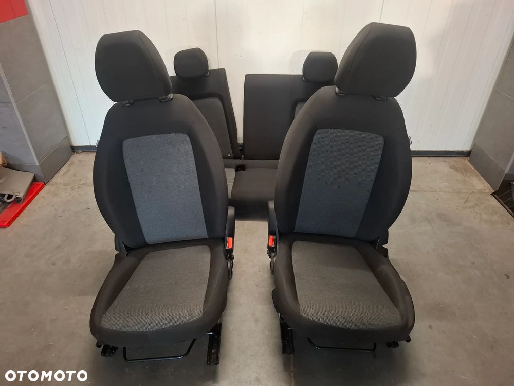 Fotele przód kanapa tył komplet Fiat Tipo II 2022 rok sedan lift uwaga brak poduszek - 1