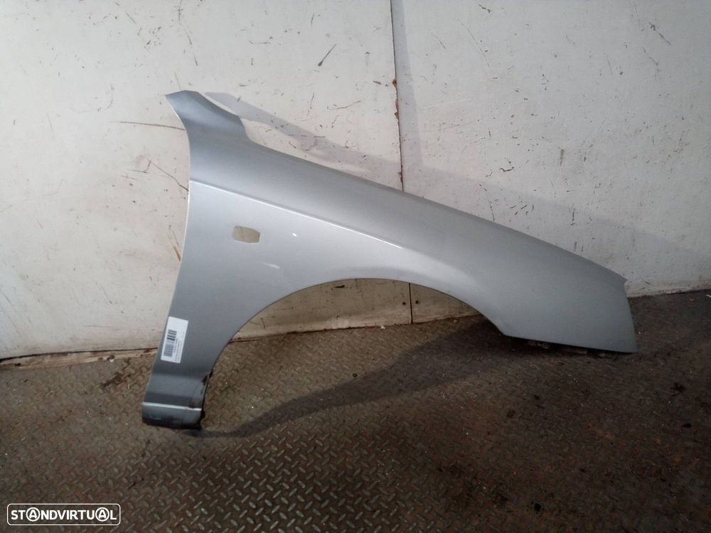 GUARDA-LAMAS FRENTE DIREITO HYUNDAI ELANTRA 2.0 CRDI 113CV 1991CC - 1