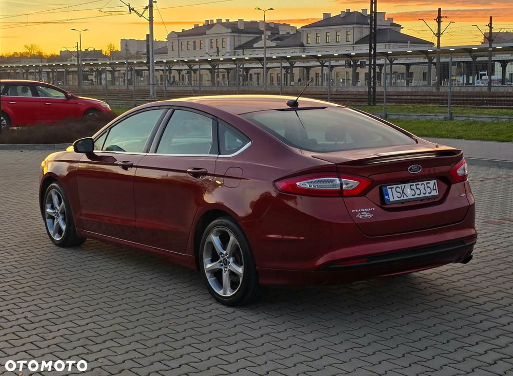 Ford Fusion - 9